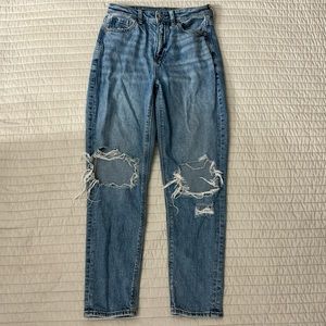 American Eagle High rise distressed mom jeans Size 0